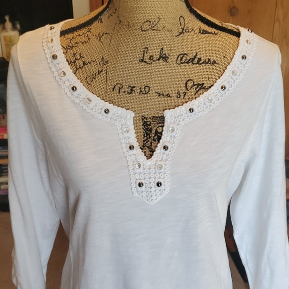 Lane Bryant size 14/16 white embellished shirt - Picture 2 of 8